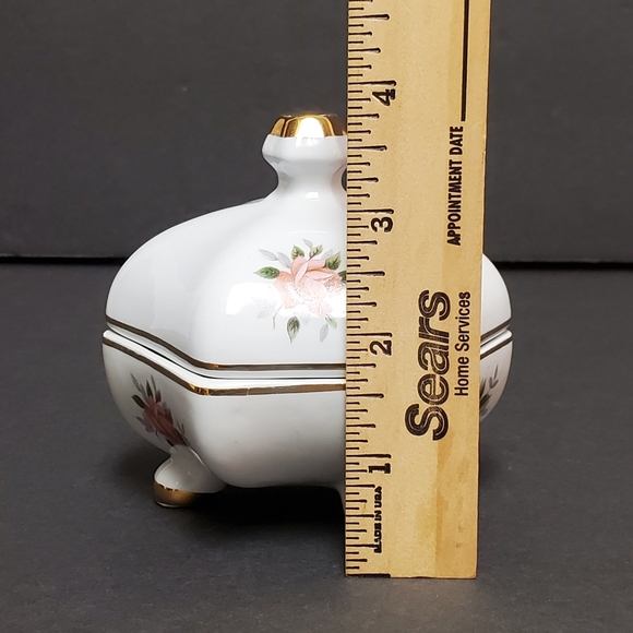 Vintage Porcelain Footed Lidded Bowl - Picture 9 of 10